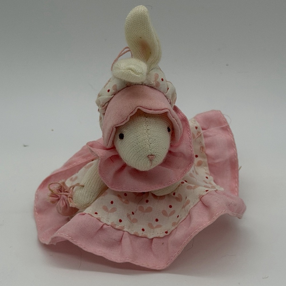 VTG Russ Berrie Mini Bunny 4" Plush Pink Polka Dot Dress Ornament 236 Purse‎ EUC